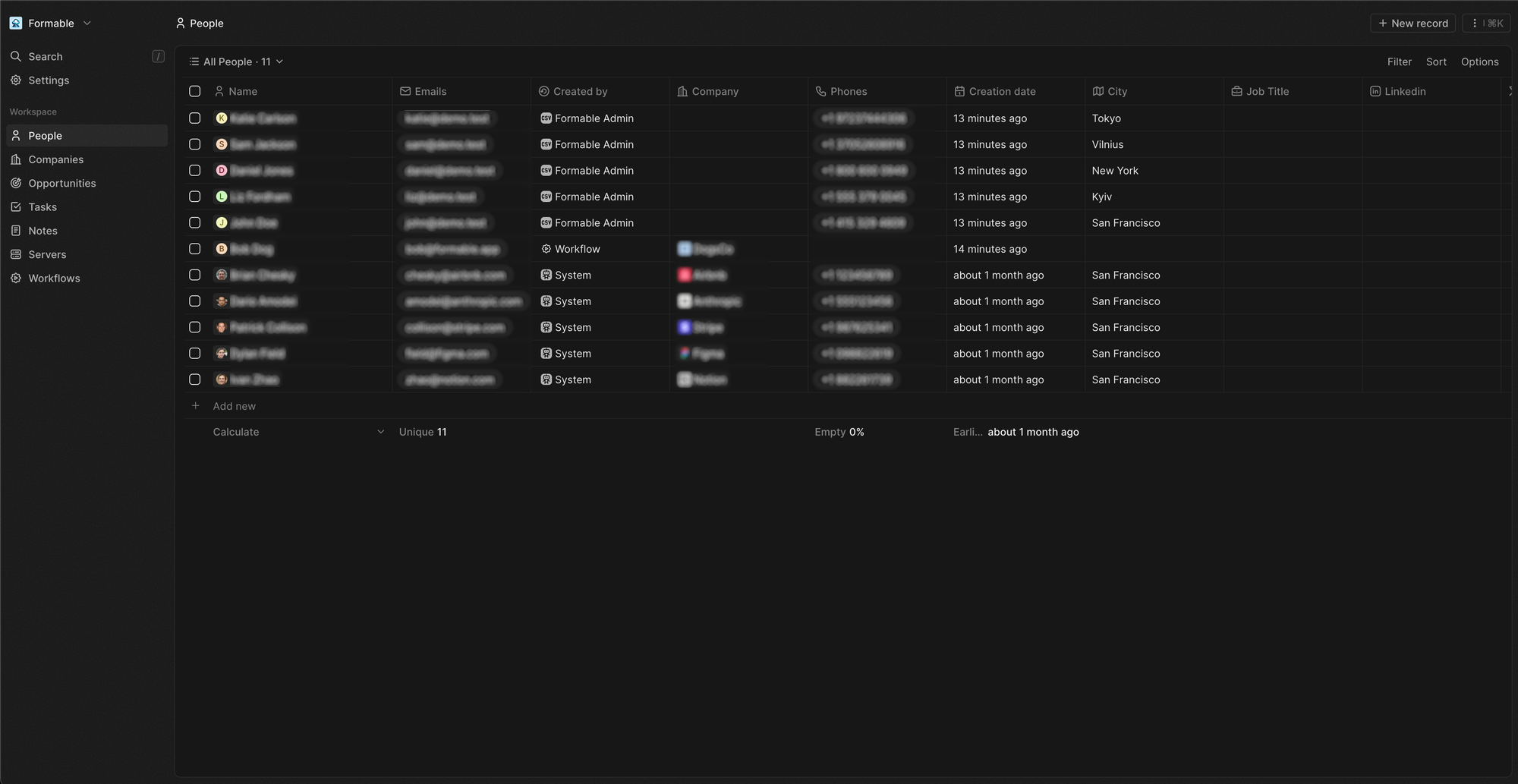 Интерфейс self-hosted CRM: справочник контактов